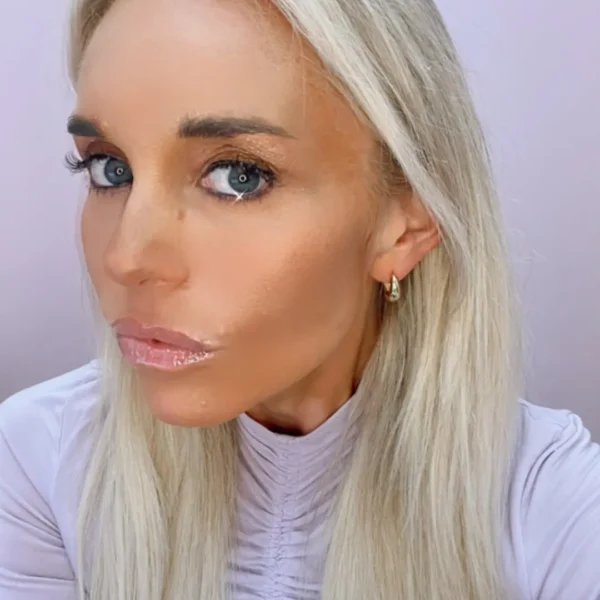 Simple Small Closed Gold Hoop Earrings